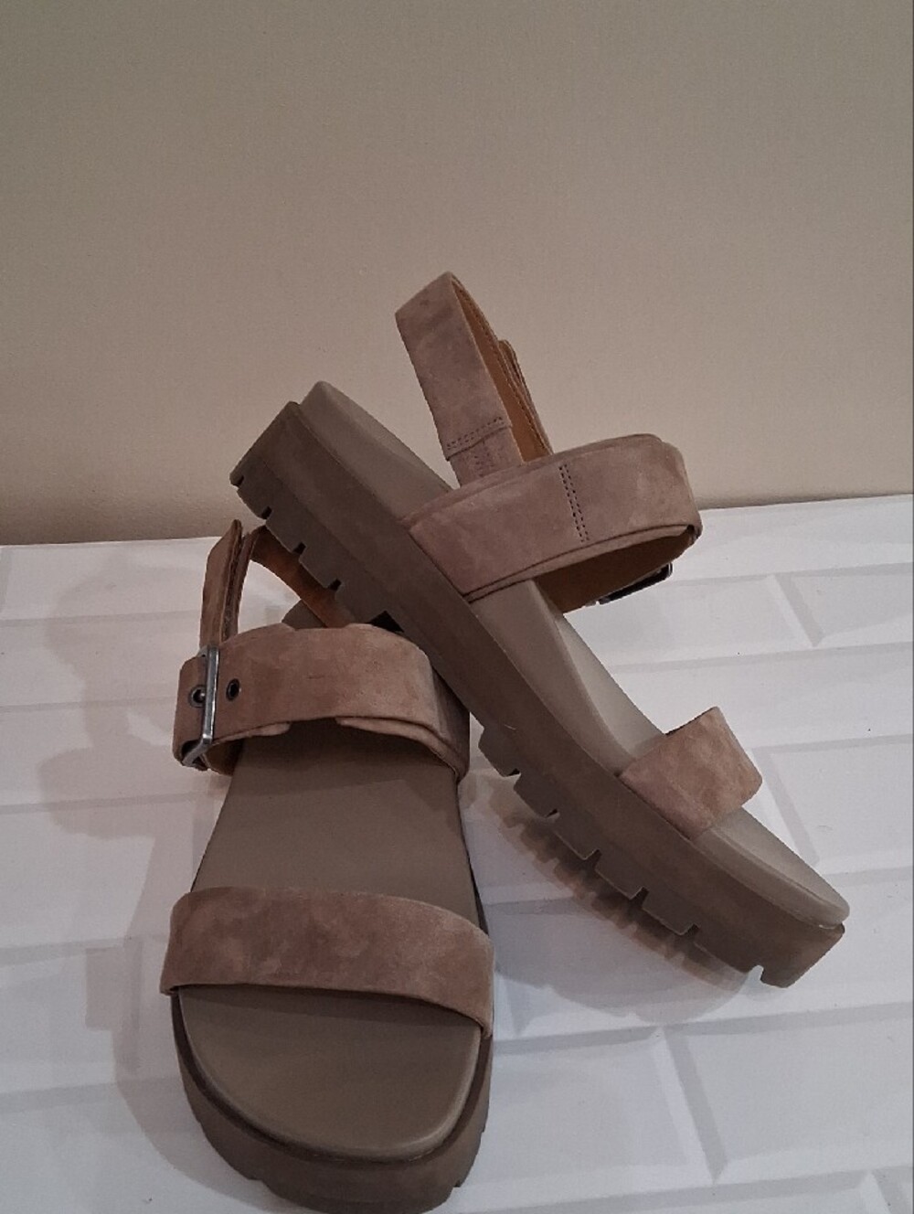 Vionic Torrance Platform Lug Sandals Size 9.5 - Picture 10 of 12